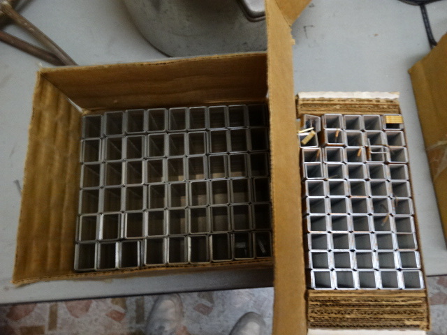 lot 2155 image: Galvanized Roofing Staples - 2 Boxes