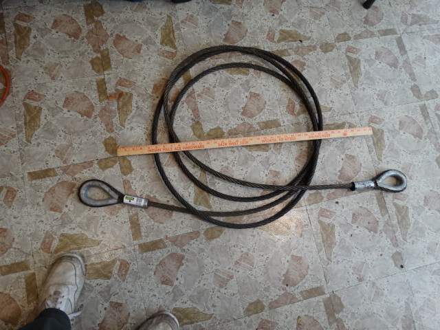 lot 2234 image: Heavy Cable � Snatch, Crane, Tow � About 20� Long, 58 Or Better Diameter, Factory Ends, We Don�T See Any Kinks Or Fraying. Nice And Expensive
