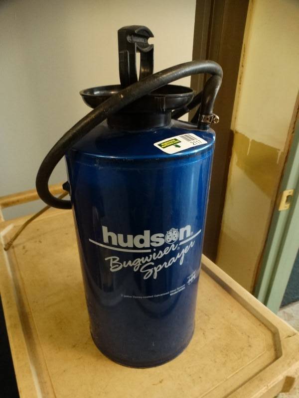 lot 2117 image: Hudson Bugwiser Sprayer - Metal Tank