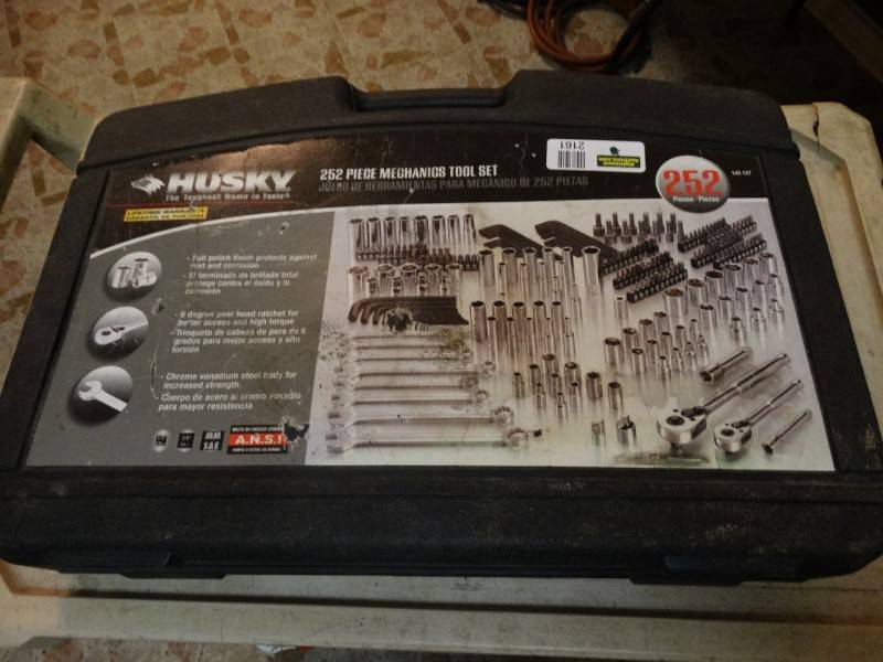 lot 2161 image: Husky Tool Set In Case - Sockets & Screwdriver Bits