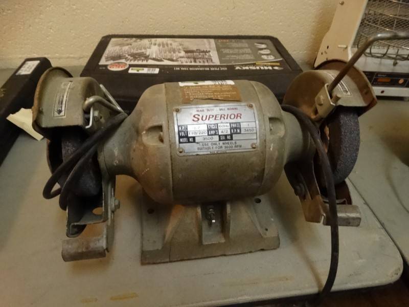 lot 2162 image: Superior Bench Grinder. Works