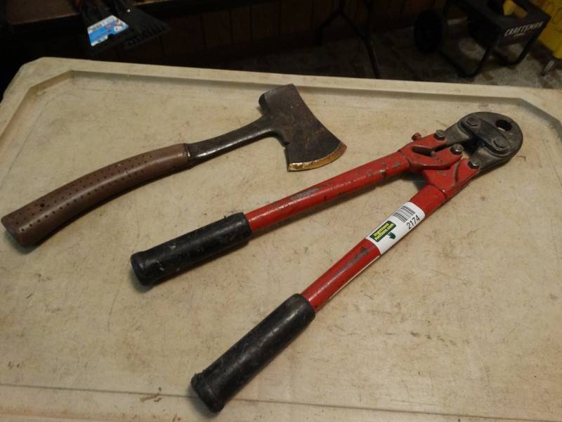 lot 2174 image: PEX Pipe Crimping Tool, & Ax