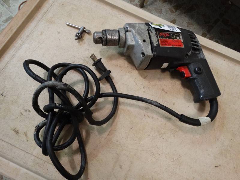 lot 2202 image: Skil 38 Drill. Works