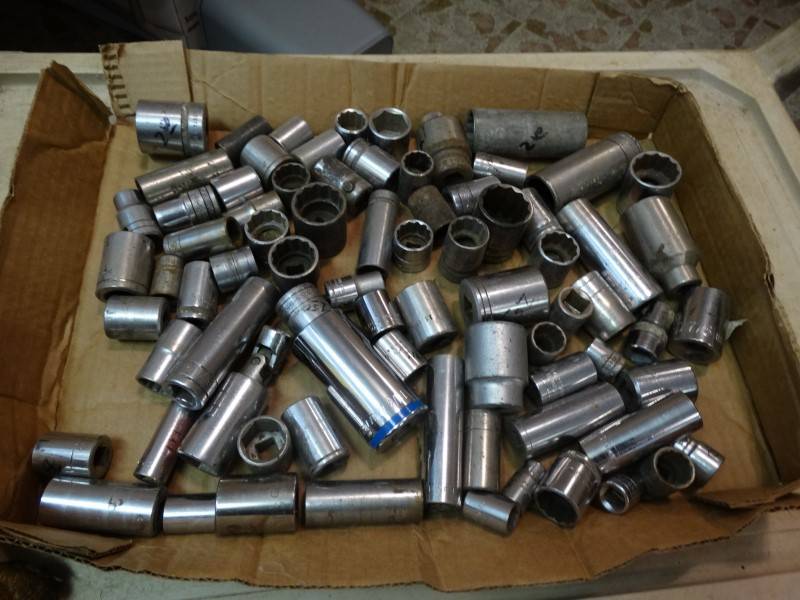 lot 2238 image: Big Lot Of Sockets - Some Great Brands In There