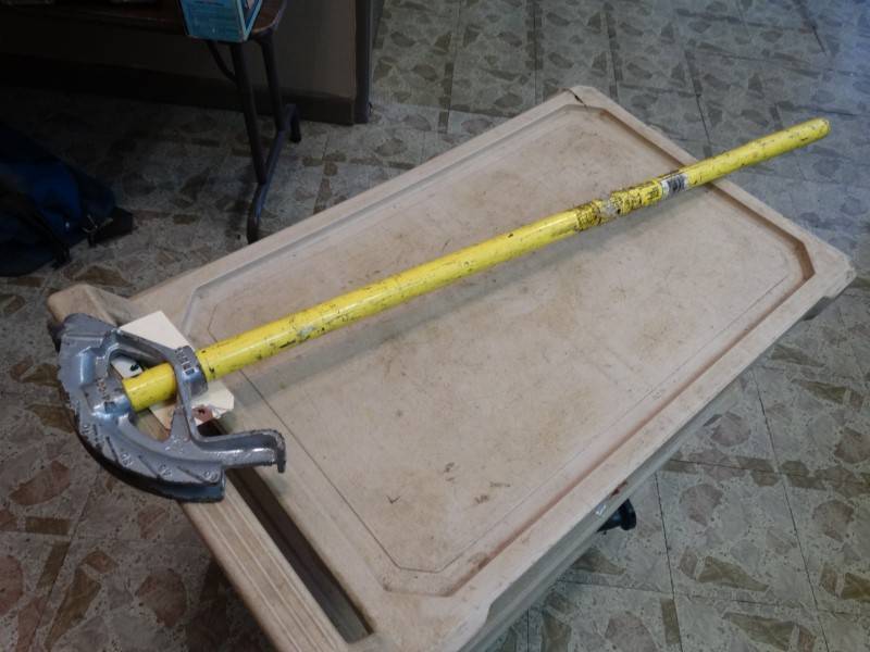 lot 2241 image: Ideal 12 Emt Pipe Bender