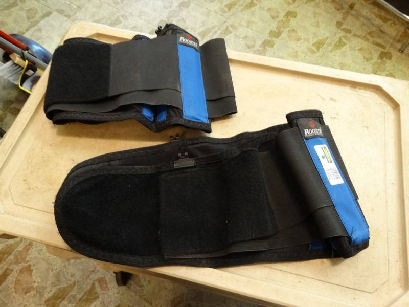 lot 2252 image: 2 Back BracesSupport