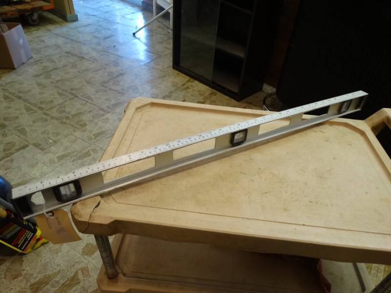 lot 2256 image: Johnson 36 Metal Level
