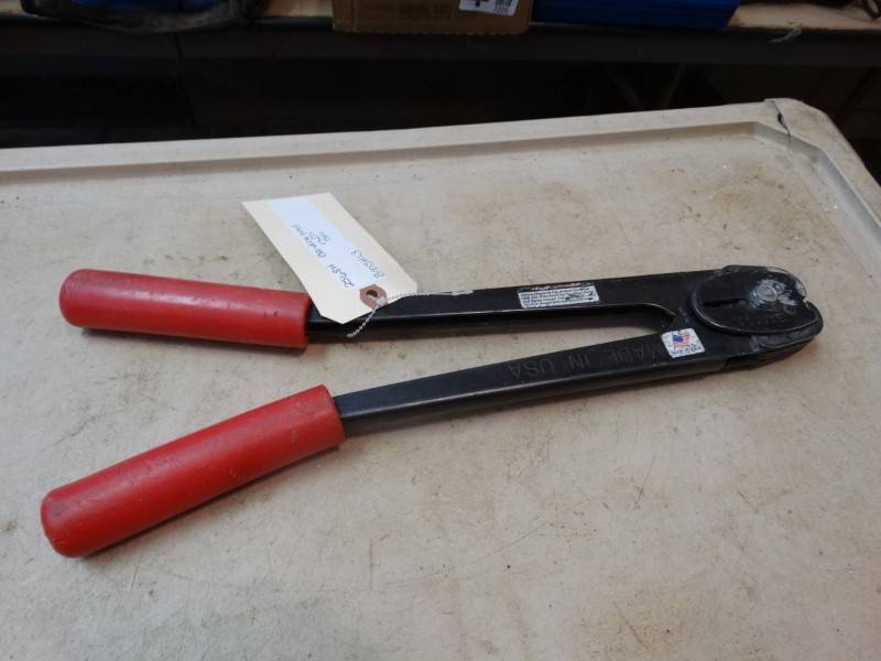 lot 2266 image: Banding Clamp Tool