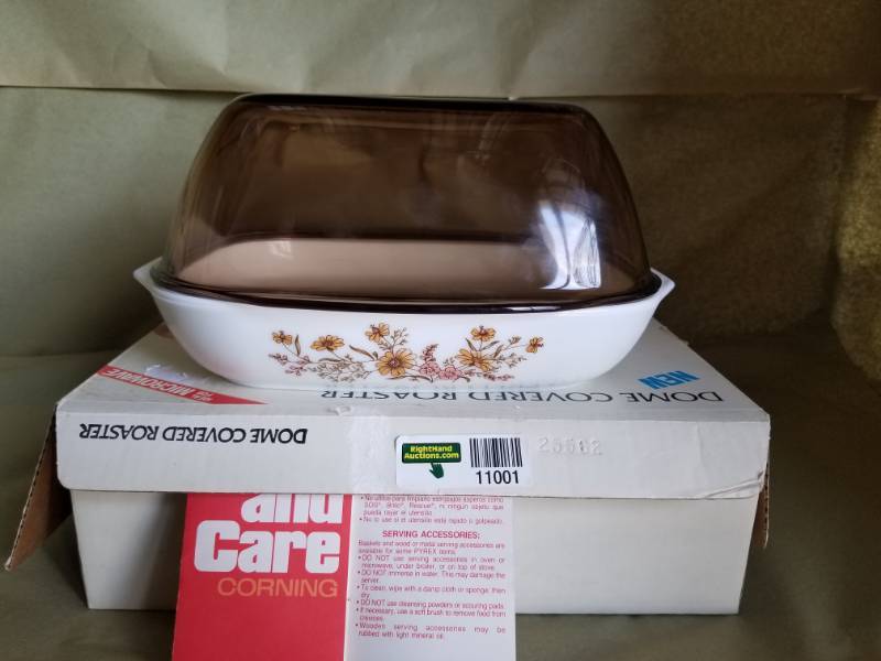 lot 11001 image: Dome Covered Roaster  Pyrex Designs Ovenware with Flair by Corning  495-165 Country Autumn with box