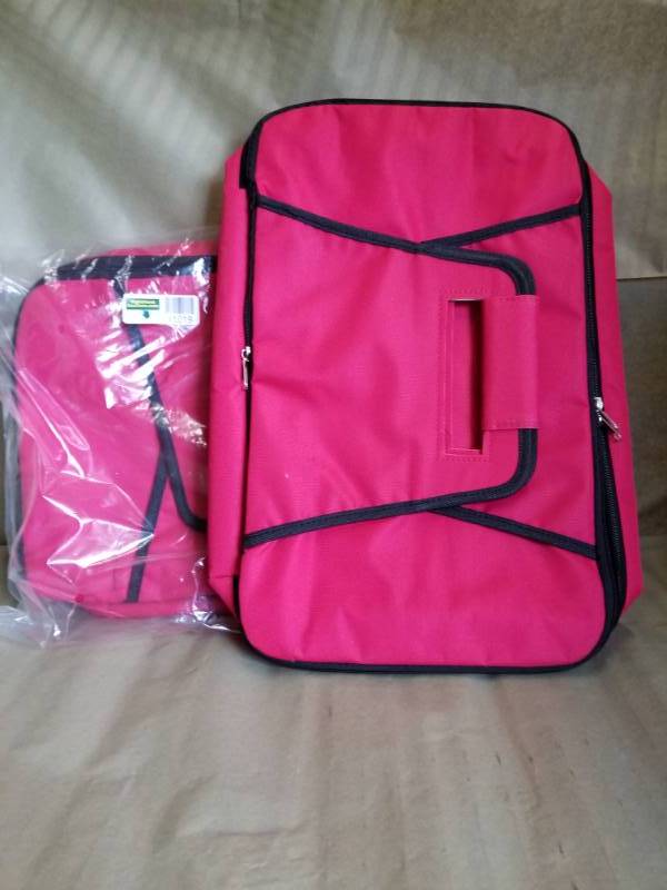 lot 11019 image: Kitchen Rite Red two section insulated carrying case