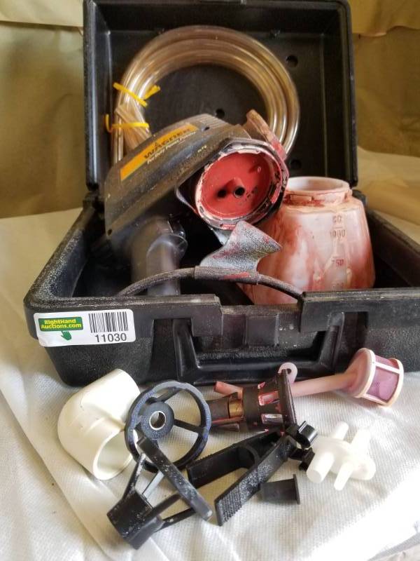 lot 11030 image: Wagner Pro Duty 901R Pro Duty Paint Sprayer (used)