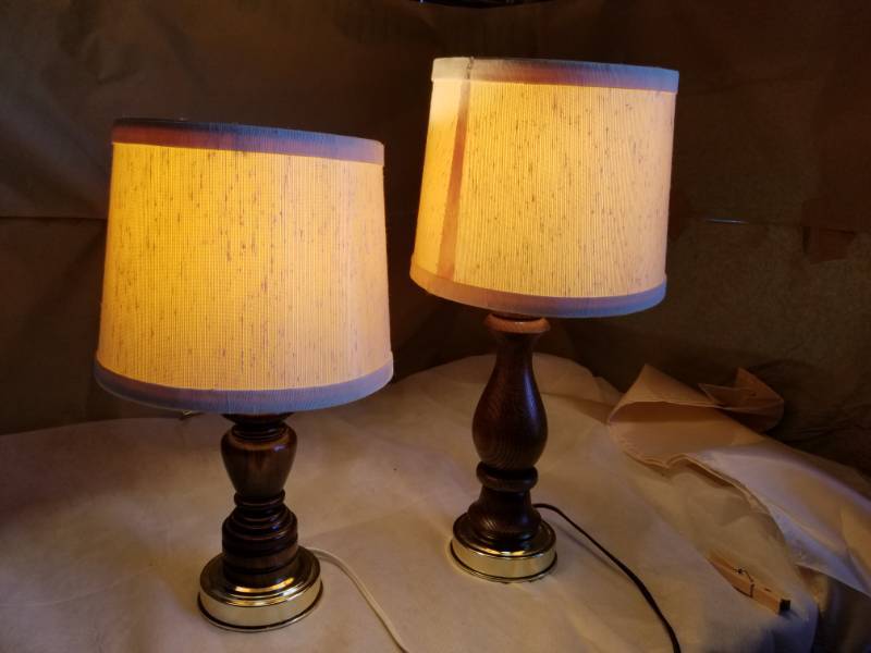 lot 11058 image: Wooden Based Desk Lamps