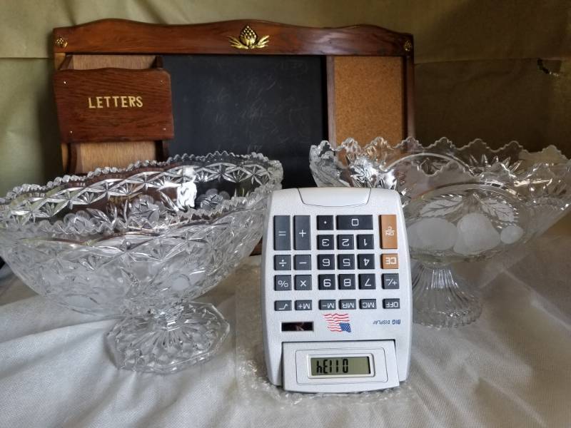 lot 11070 image: Crystal bowls