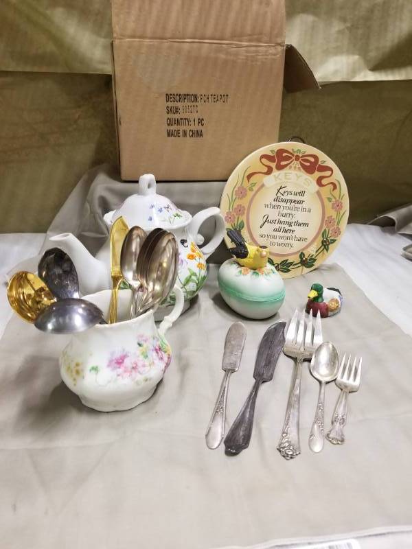 lot 11106 image: Afternoon Tea