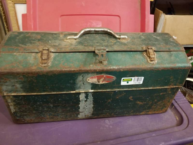 lot 11118 image: Green Metal Tool Kit, Shallow Socket set, socket holders