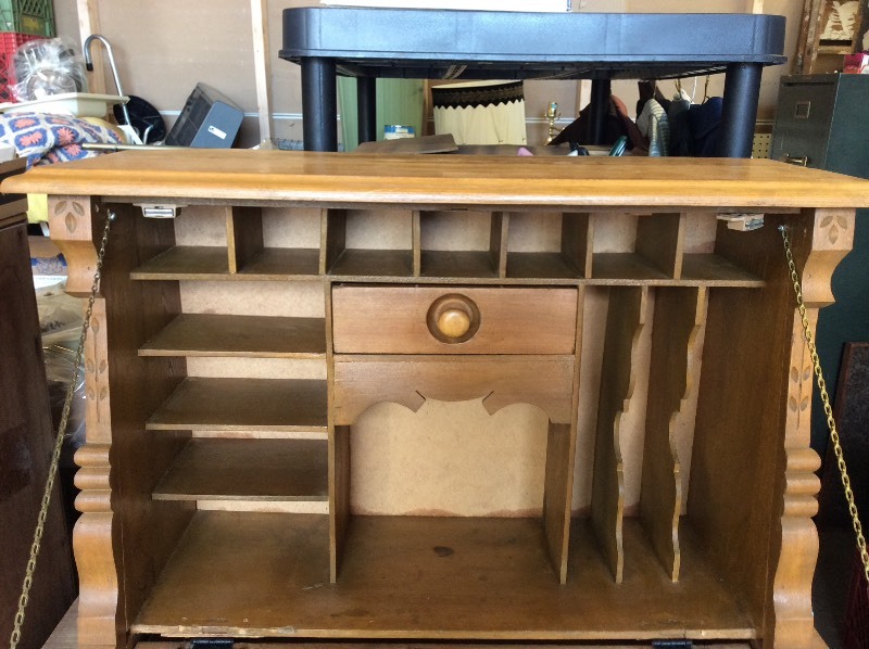 lot 11135 image: ANTIQUE DESK