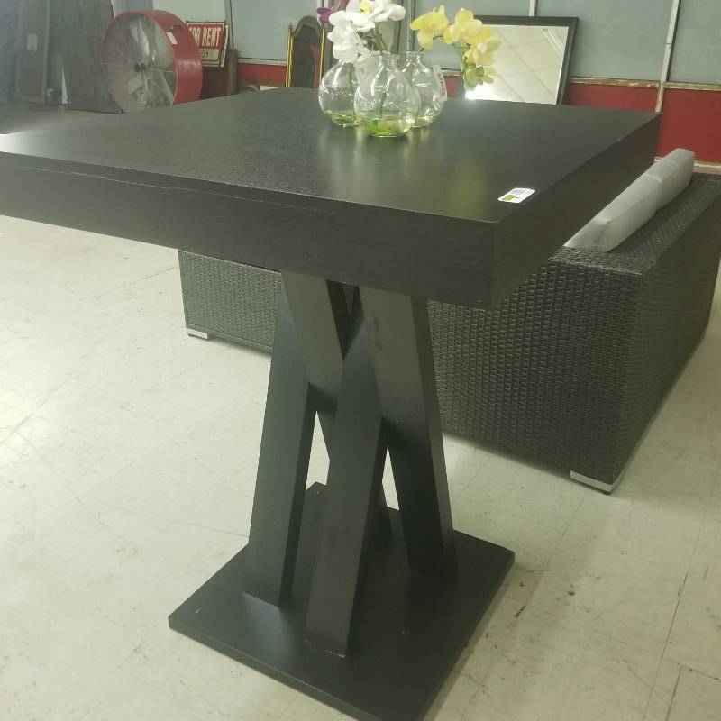 lot 11543 image: Bar Height Table