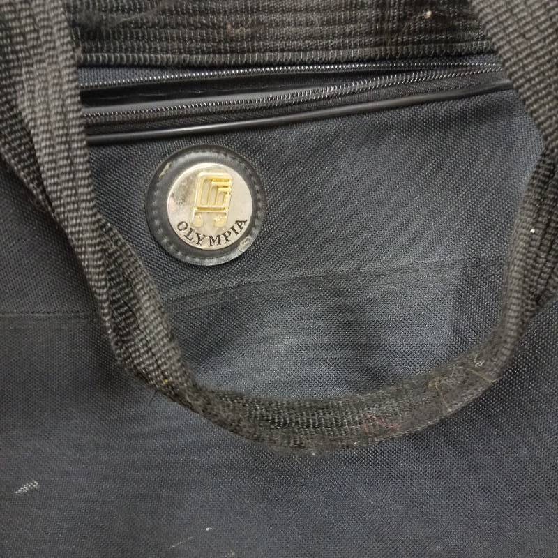 lot 12031 image: Travel Bags