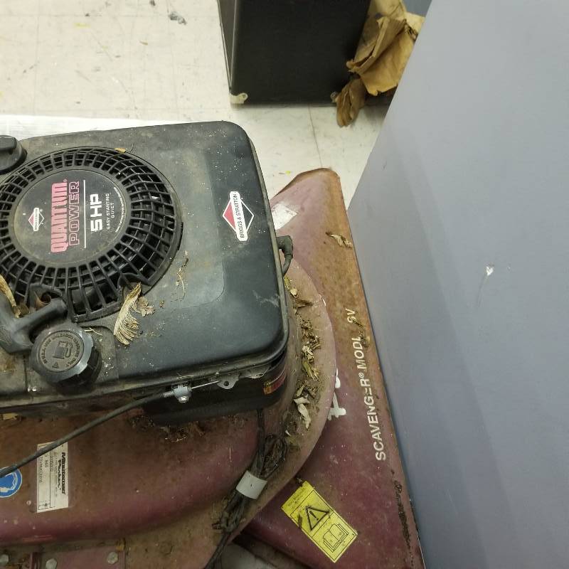 lot 12093 image: Lawn Mower