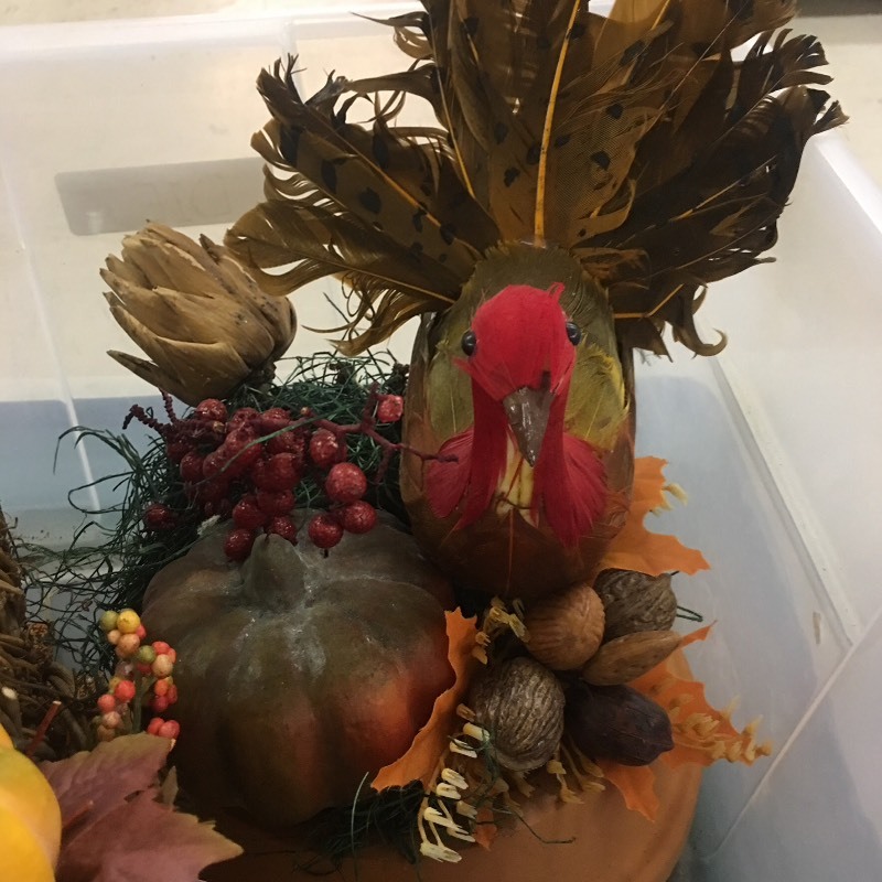 lot 12071 image: Autumn Decor