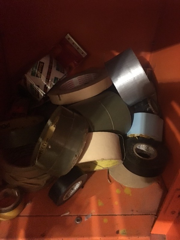 lot 11470 image: Everything You Find In the Garage