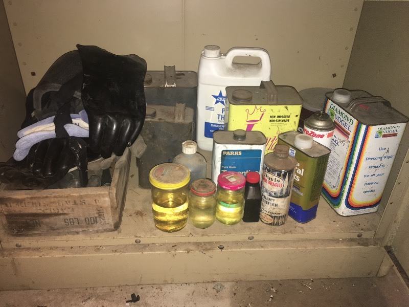 lot 11479 image: Garage Chemicals