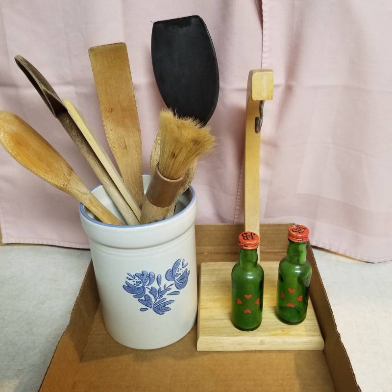 lot 11551 image: Kitchen Essentials
