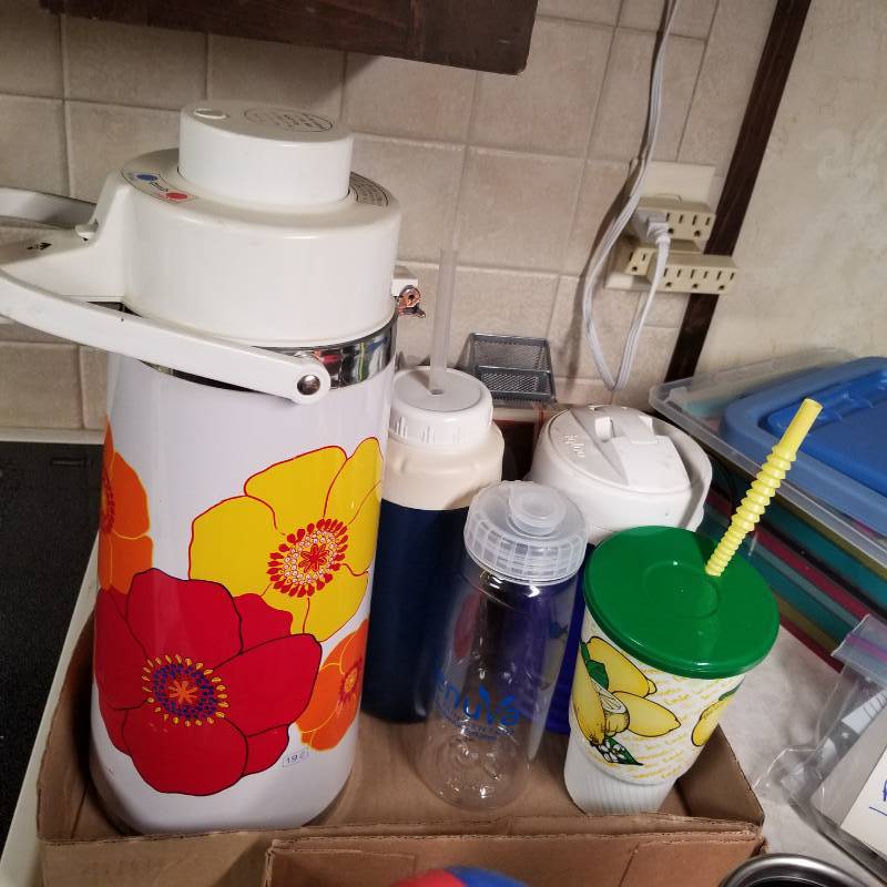 lot 11562 image: Vintage Whale Pump Pot Dispenser Air Pot Floral Design Hot Cold Beverage Thermos