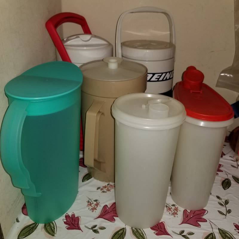 lot 11576 image: Assortment of Plastic Pitchers, 2 drinking coolers