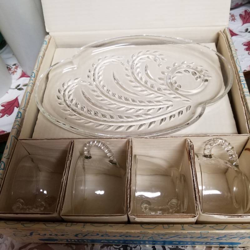lot 11583 image: Homestead Snack Set