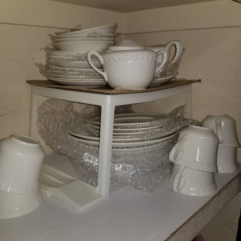lot 11603 image: Wedgwoods Hedge Rose Dinner Plates, Saucers, Cups & Bowl Dinnerware Set