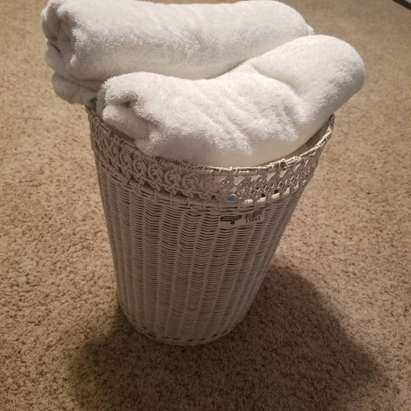 lot 11643 image: Woven Wicket Basket with Decorative Edging, Bath Towels