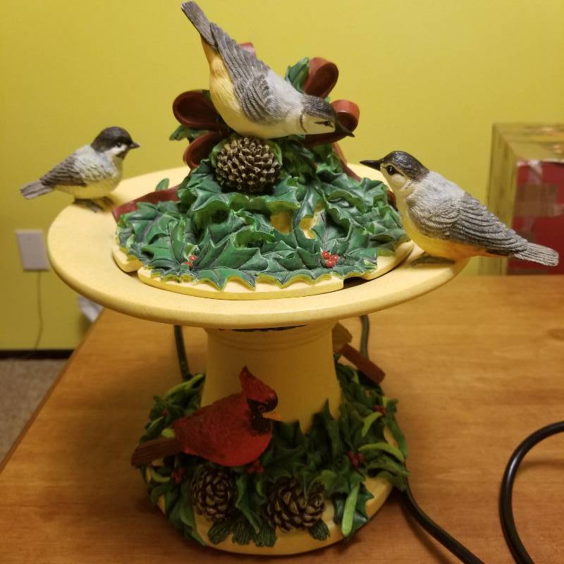 lot 11669 image: Lenox WINTER GREETINGS Birdbath Electric Water Fountain