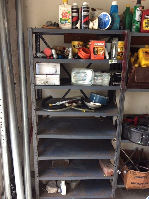 lot 11523 image: Shelf And Contents