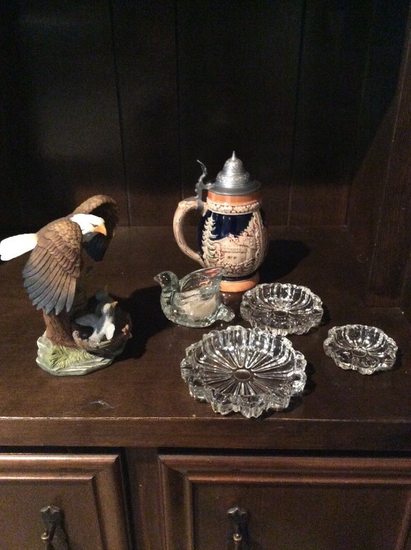 lot 11628 image: Eagle Figurine