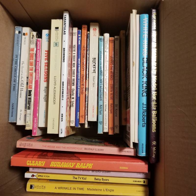 lot 12158 image: Collection of Easy Readers and other Books