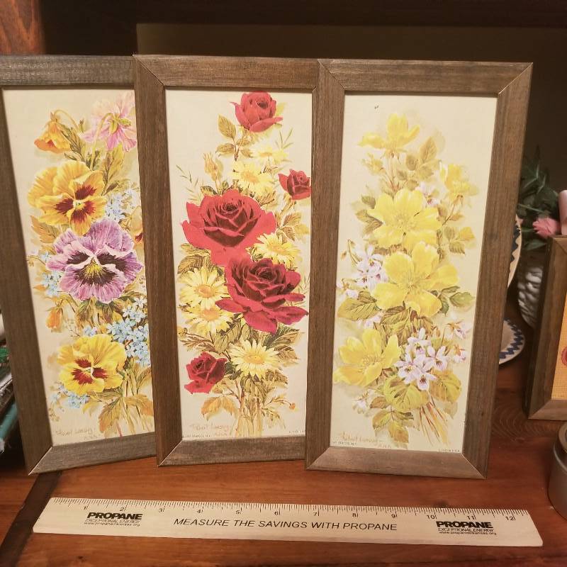 lot 12232 image: 3 VINTAGE ROBERT LAESSIG FLORAL LITHOGRAPHS BOTANICAL PRINTS SIGNED and Other Vintage Home Decor