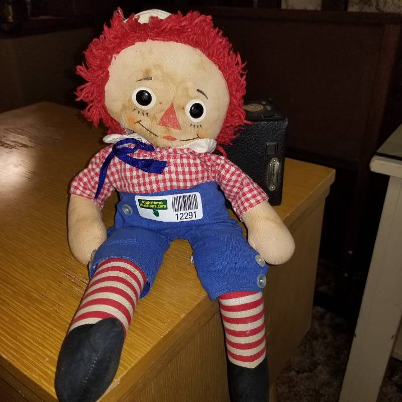 lot 12291 image: Raggedy Andy doll Knickerbocker Toy Co