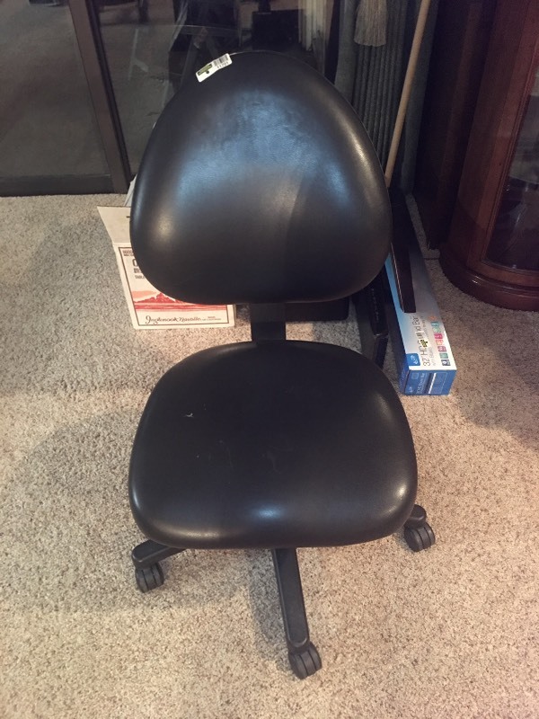 lot 11701 image: Office Chair