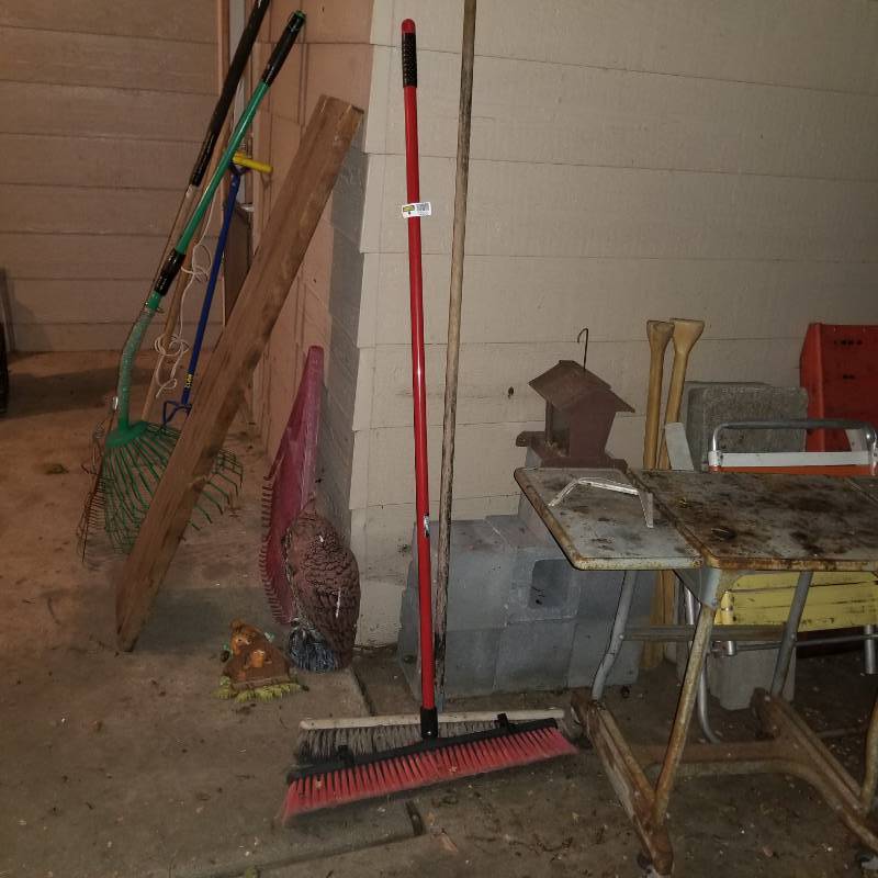 lot 12305 image: 2 Push Brooms