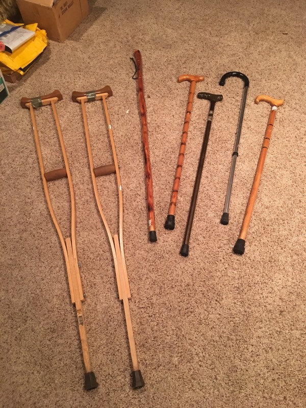 lot 11711 image: Walking Sticks