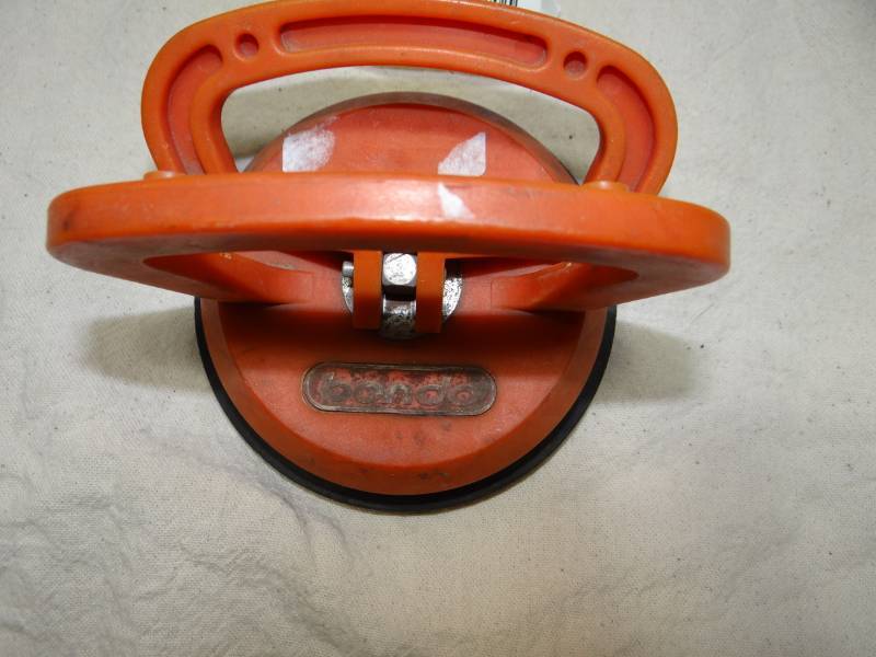 lot 4007 image: Bondo Suction CupDent Puller