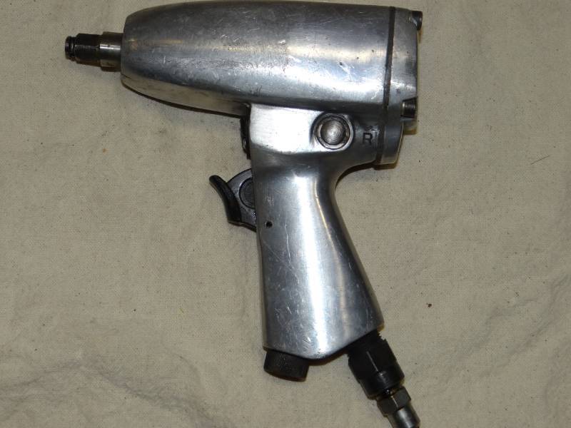 lot 4025 image: Pneumatic Impact Gun