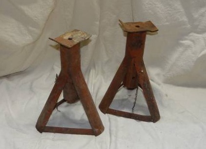 lot 4044 image: Jack Stands - Pair