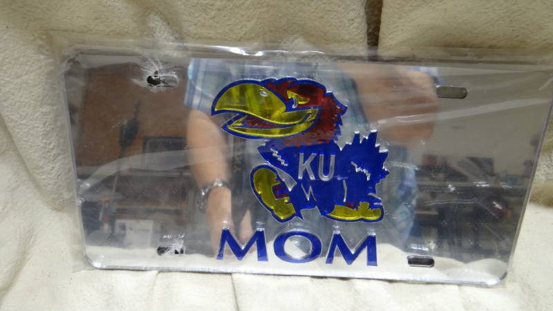 lot 4058 image: KU MOM License Plate- Let Mom show her pride