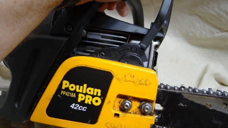 lot 4084 image: Poulan Pro Chain Saw in the Case