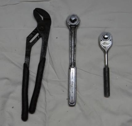 lot 4094 image: Lot of Nice Big Water Pump Pliers and TWO Ratchets - One is a PROTO
