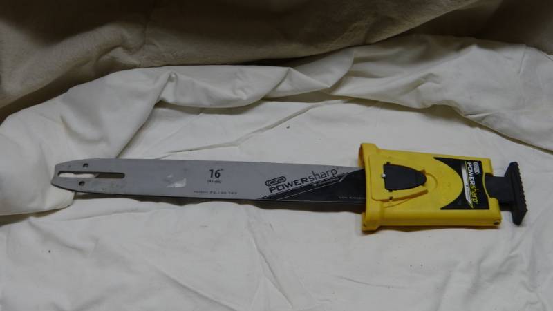 lot 4120 image: Poulan Chain Saw Bar - Appears New