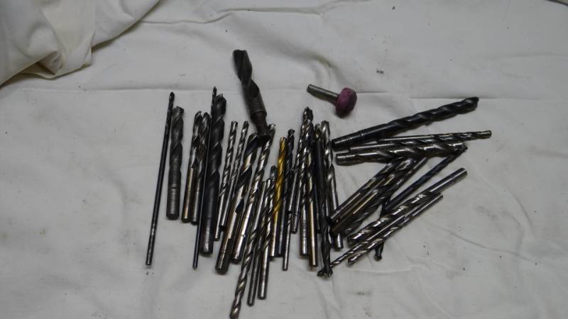 lot 4127 image: Lot of Drill bits - Restock your Index Cheap