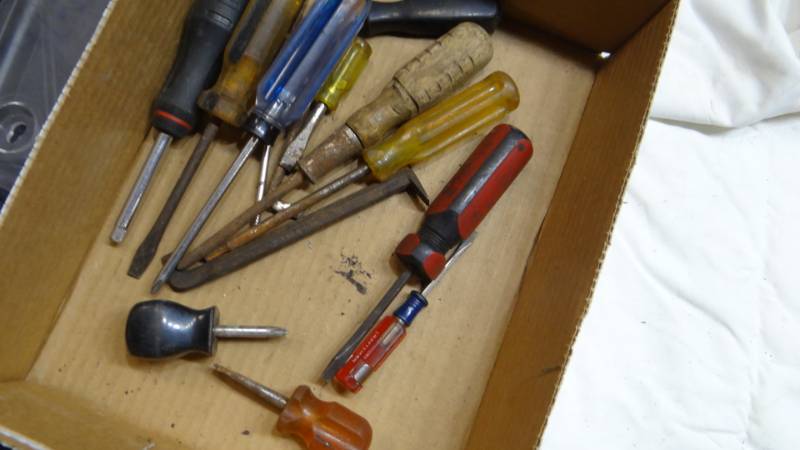 lot 4133 image: Big Screwdriver Lot